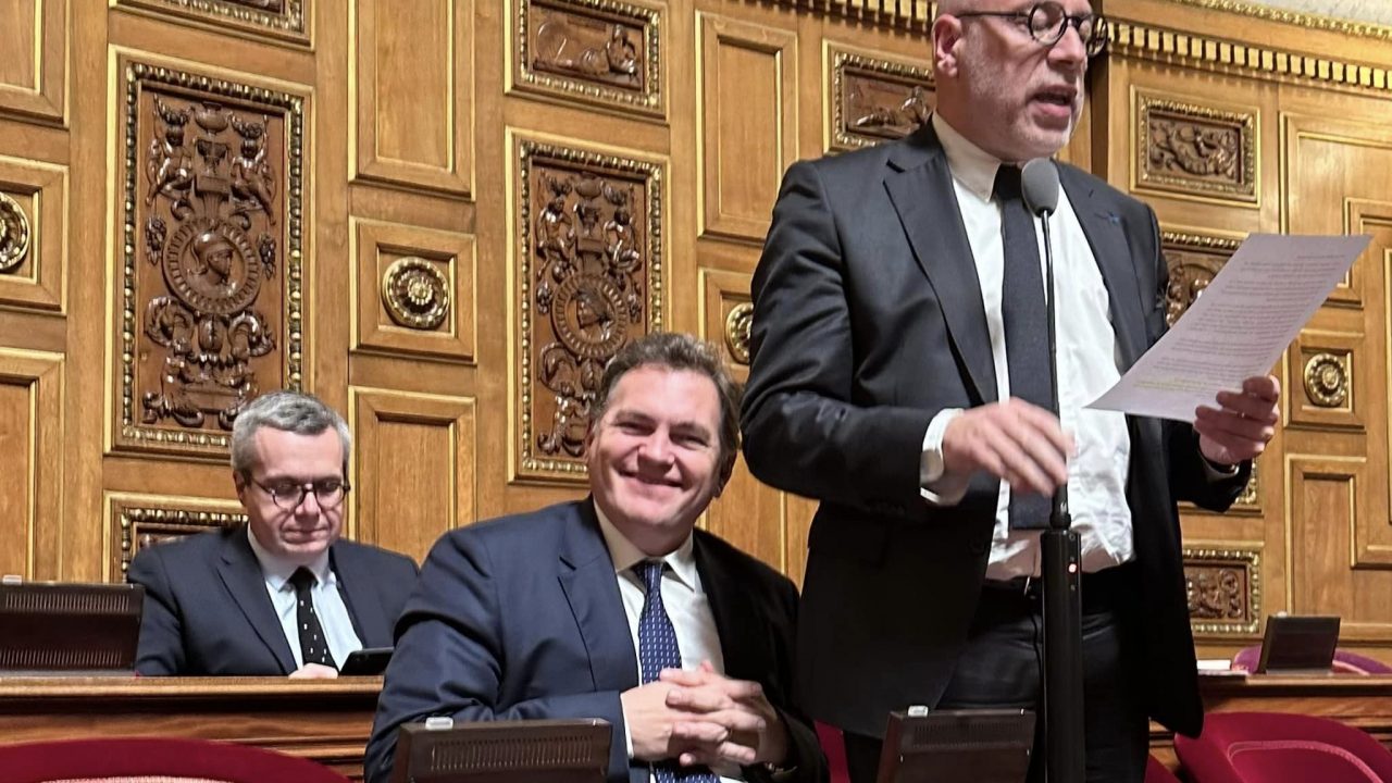 Travaux parlementaires au Sénat : véhicules électriques, ZAN, AOM, énergies renouvelables