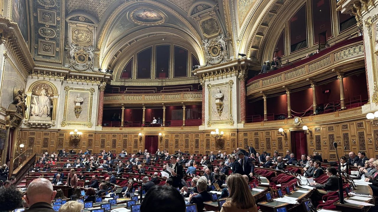 Vote de l’article 7, qui porte l’âge légal de départ à la retraite à 64 ans