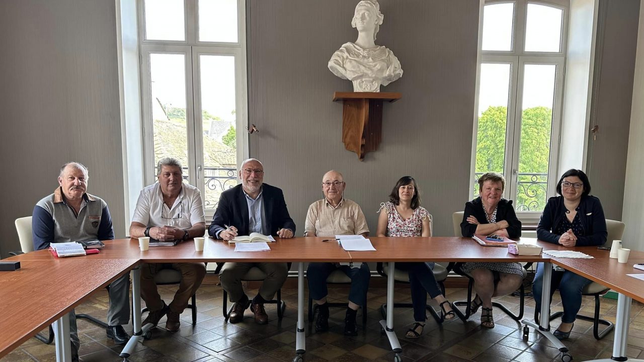 Chemins cantaliens : Riom-ès-Montagnes