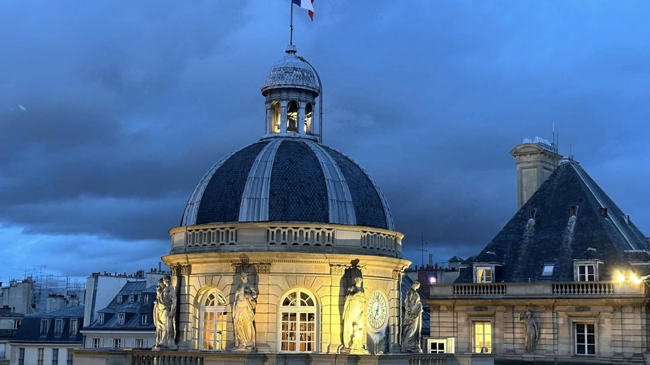 Projet de loi Immigration et Intégration : la majorité sénatoriale s’accorde pour supprimer les articles 3 et 4 du projet de loi sur l’immigration et pour durcir les conditions d’application de la circulaire Valls