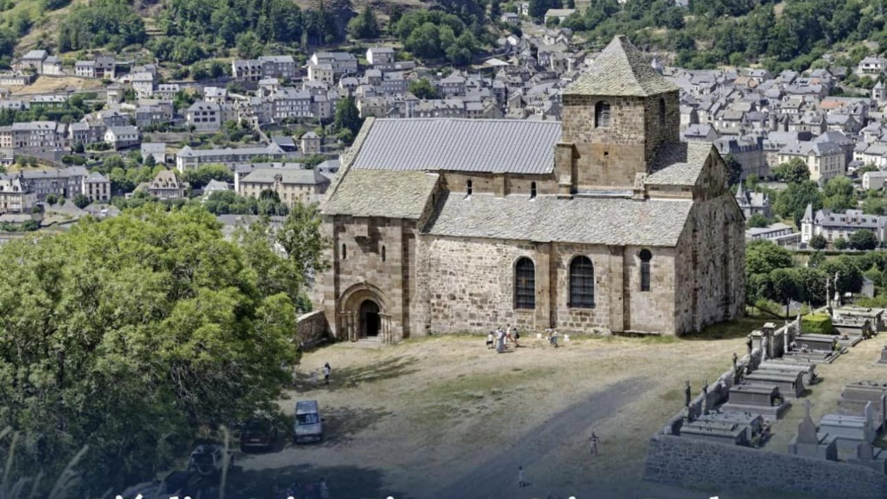 Bredons lauréat du programme national Patrimoine roman de la Fondation du patrimoine