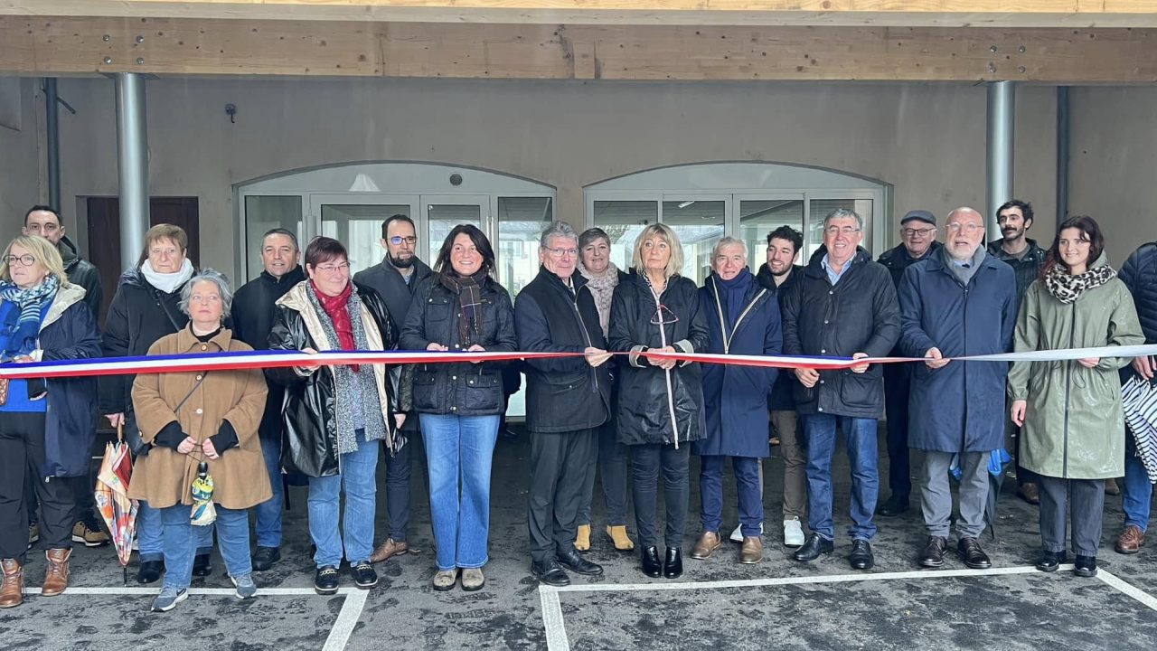 Chemins cantaliens : inauguration des travaux du groupe scolaire d’Arpajon sur Cère.