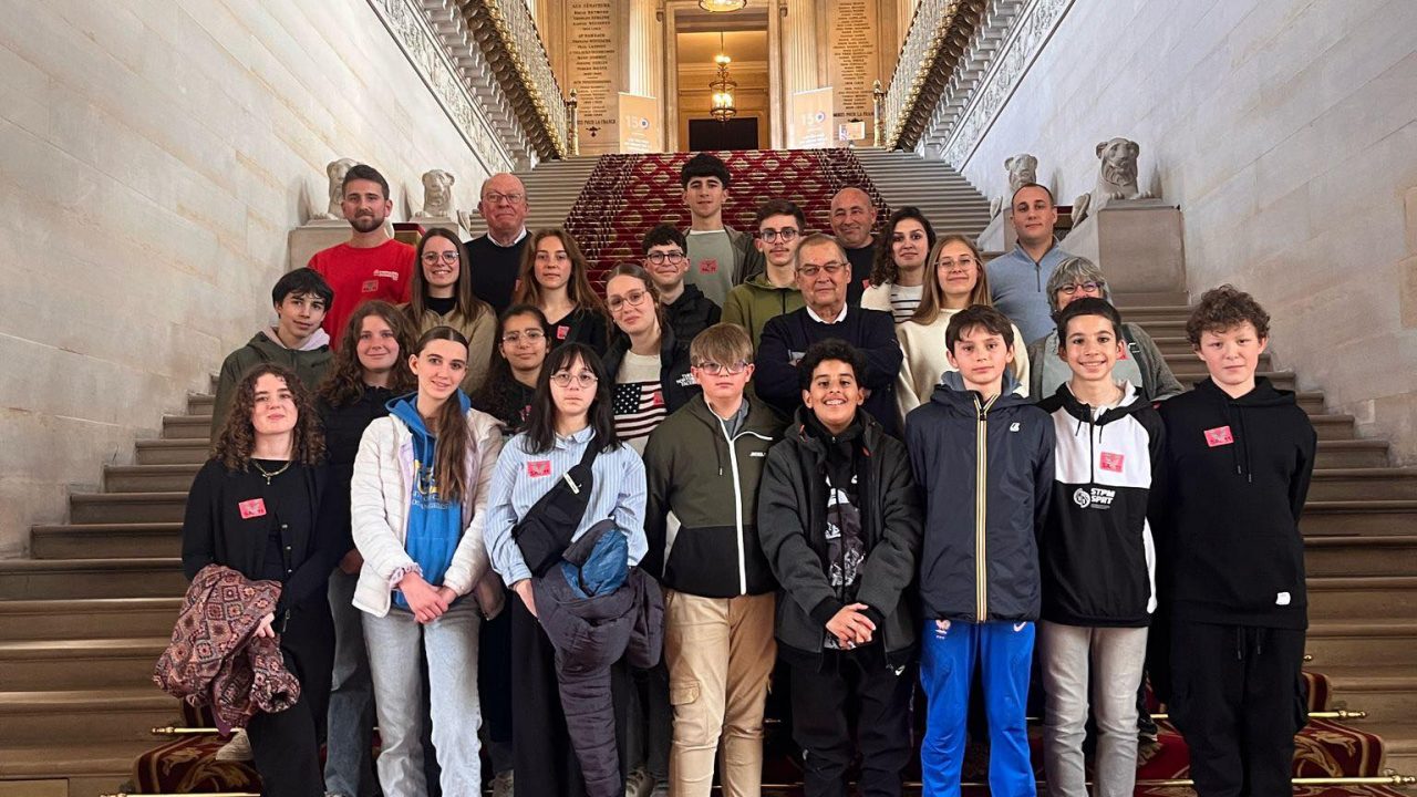 Accueil au Sénat des jeunes cadets et des jeunes sapeurs pompiers du Cantal
