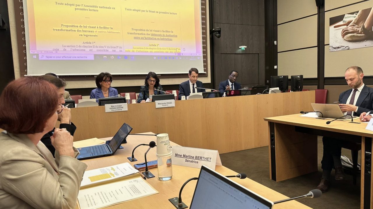 Commission Mixte Paritaire (CMP) conclusive relative à la proposition de loi visant à faciliter la transformation des bureaux et autres bâtiments en logements.