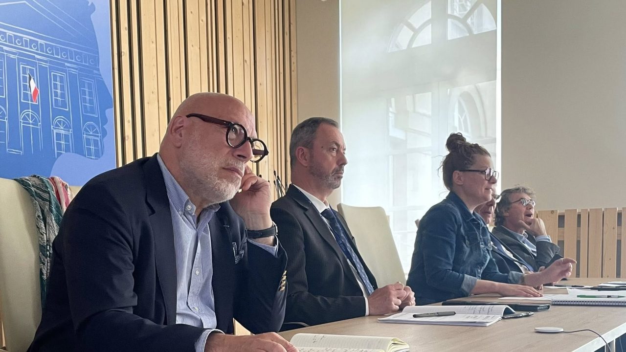 Pacte de lutte contre les déserts médicaux et comité de pilotage de France Ruralités