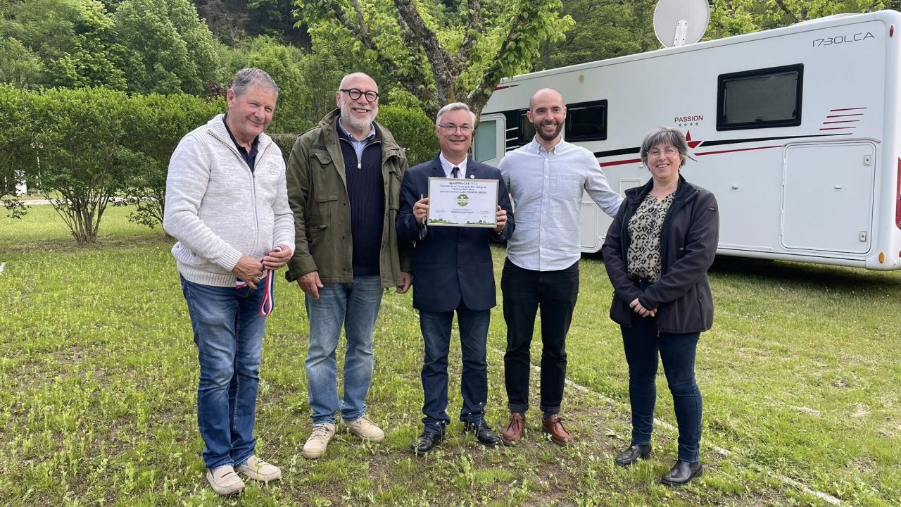 Inauguration des travaux au camping de Ferrières-Saint-Mary et remise du label « Premium Green » de Camping Car Park