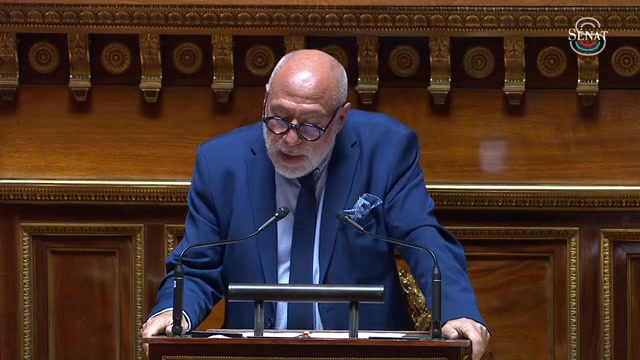 Adoption de la proposition de loi de transformation des bureaux et autres bâtiments en logements