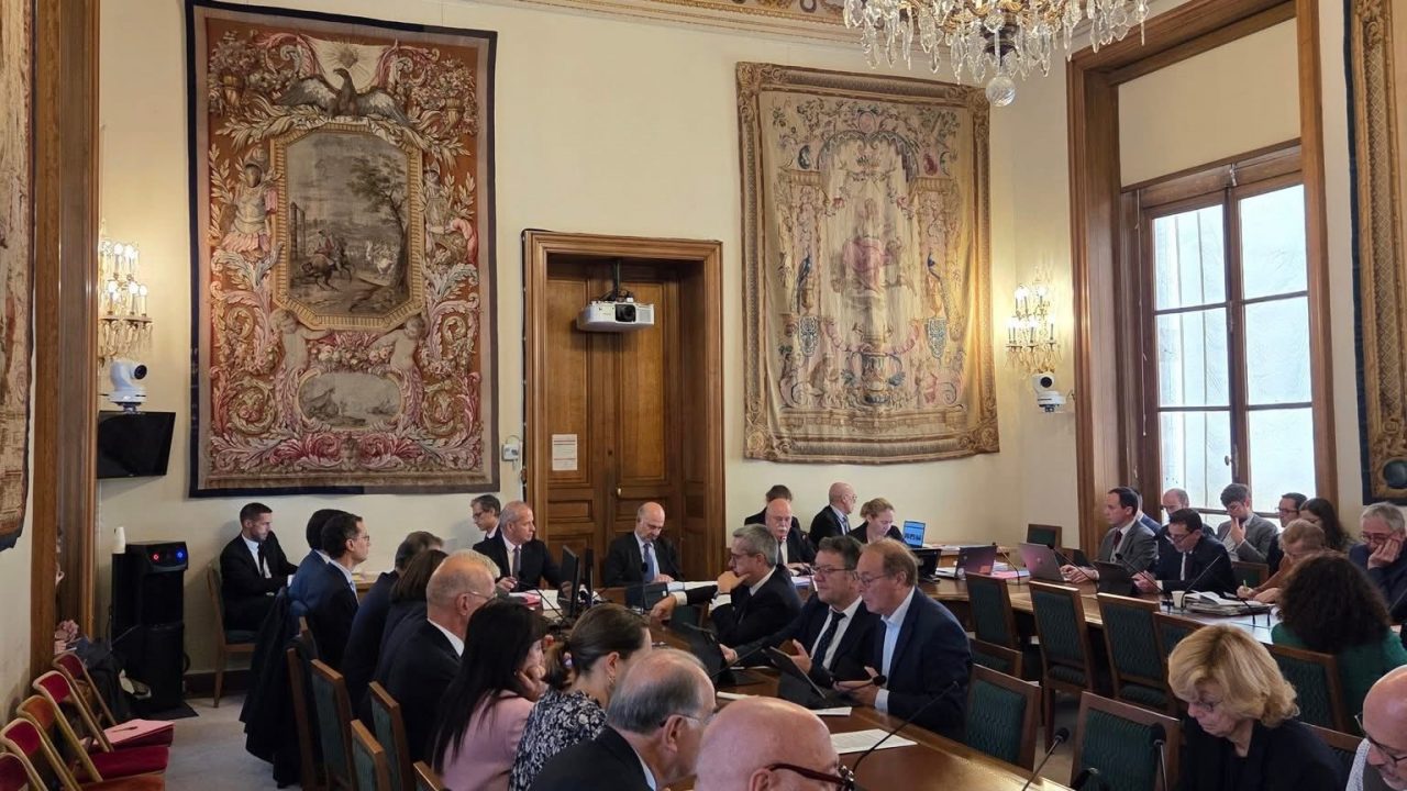 Le Sénat a définitivement adopté ce jeudi une proposition de loi fixant les seuils d’assujettissemen…