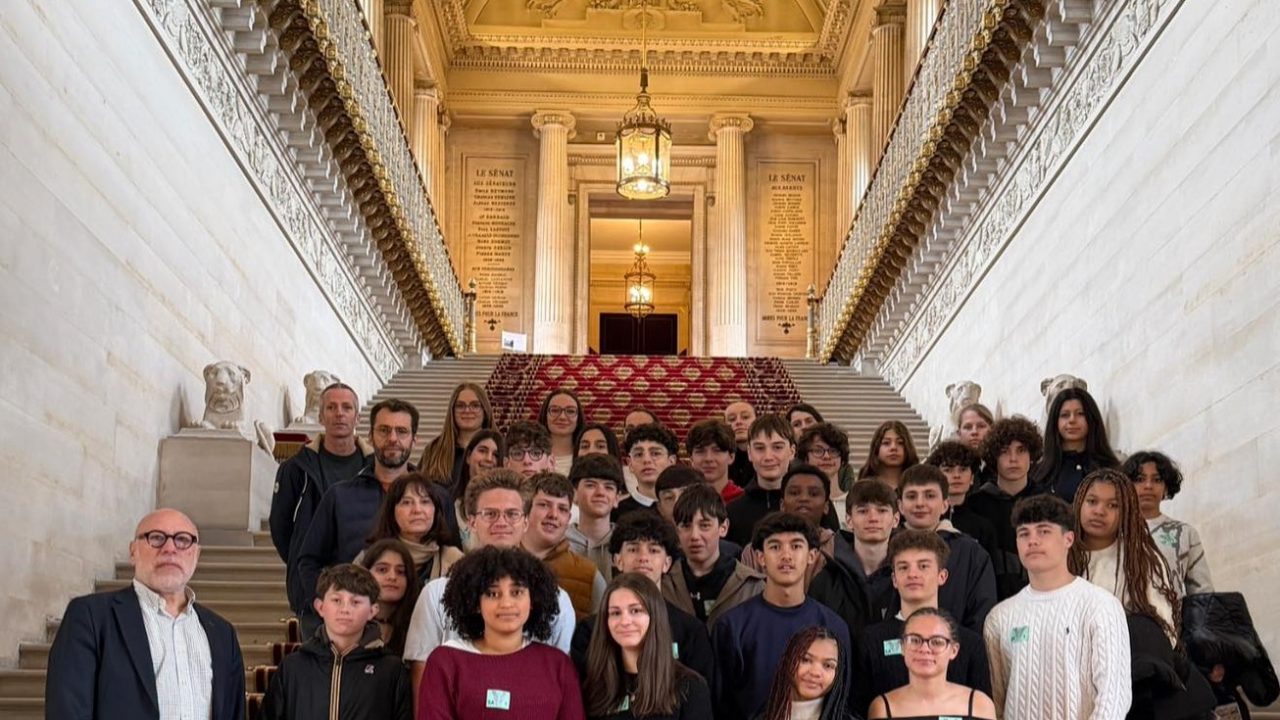 Accueil au Sénat des élèves du collège Jeanne de la Treilhe d’Aurillac.