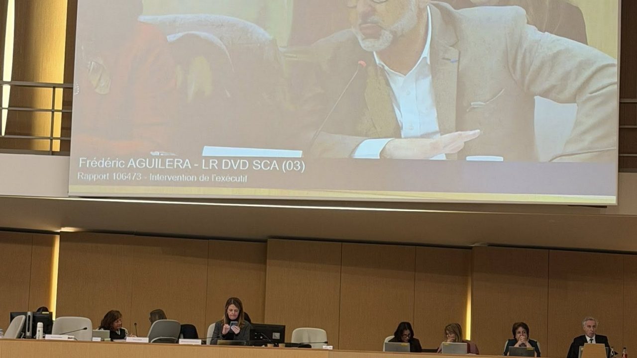 Session du Conseil régional Auvergne Rhône Alpes