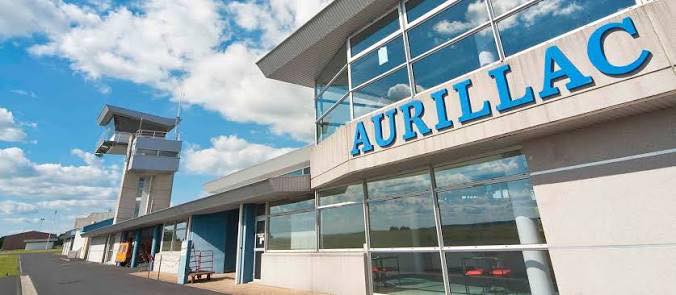 Engagement tenu pour les lignes aériennes d’aménagement du territoire dont Aurillac – Paris….