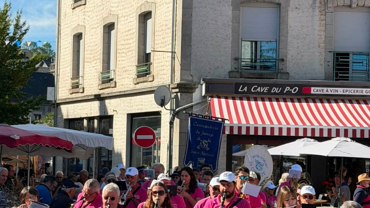 La fête du bleu à Riom-ès-Montagnes – Un rendez-vous rugby à Albepierre-Bredons….